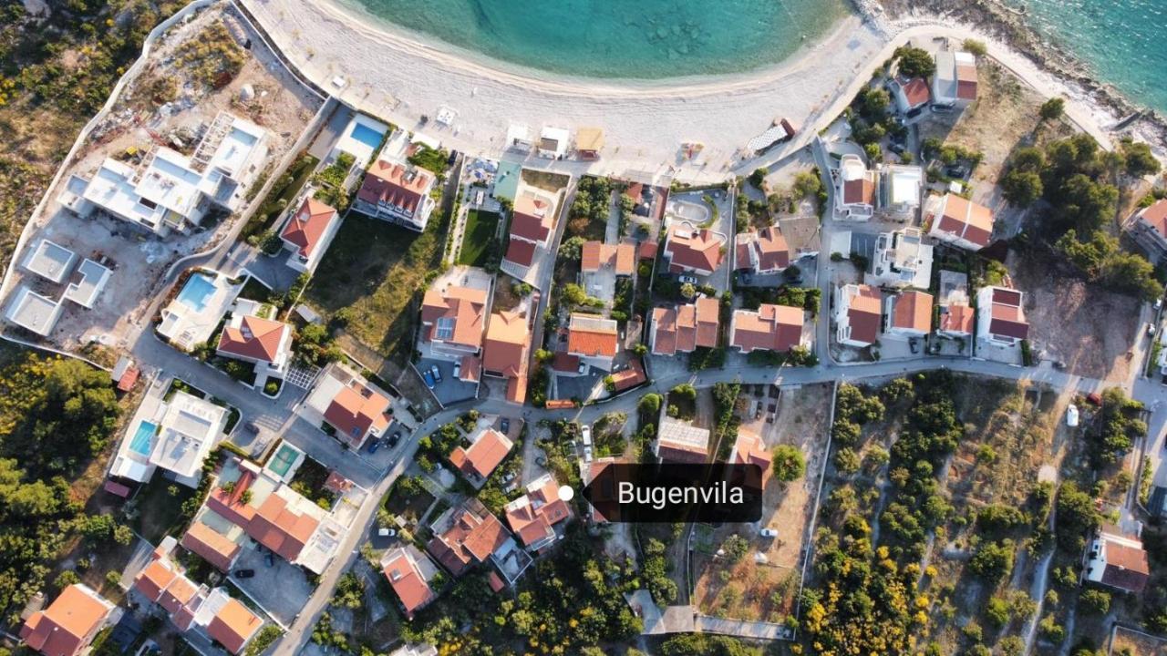 Bugenvila Рогозниця Екстер'єр фото